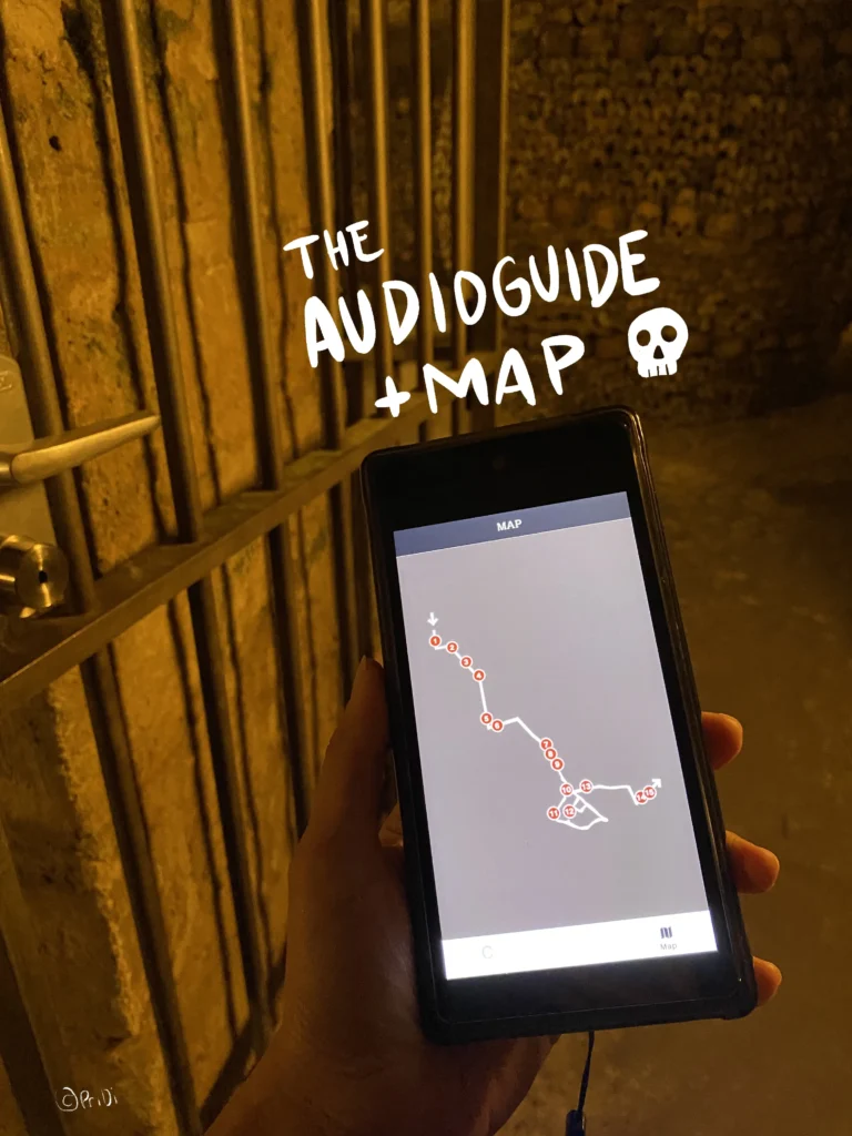 Audioguide lent to visitors, with the screen showing a route with red dots signaling corresponding stop and narration