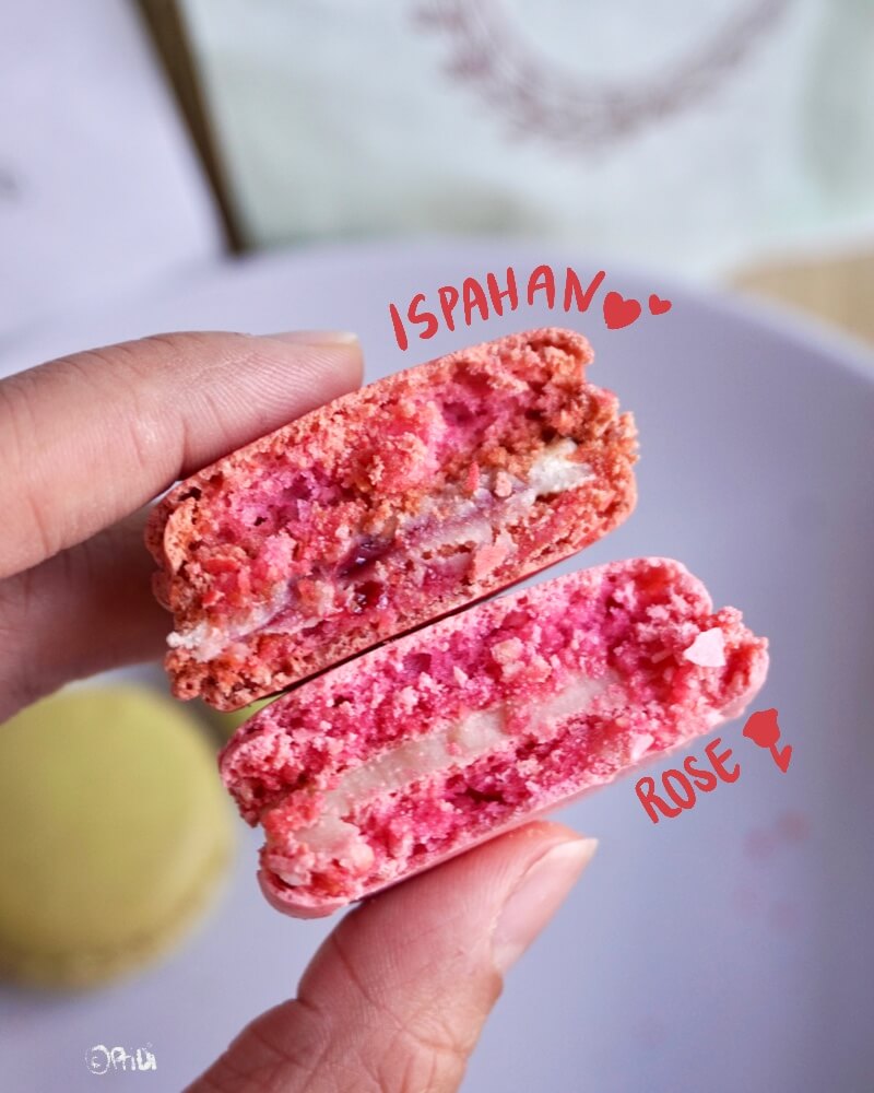 Cross section of the ispahan and rose macarons