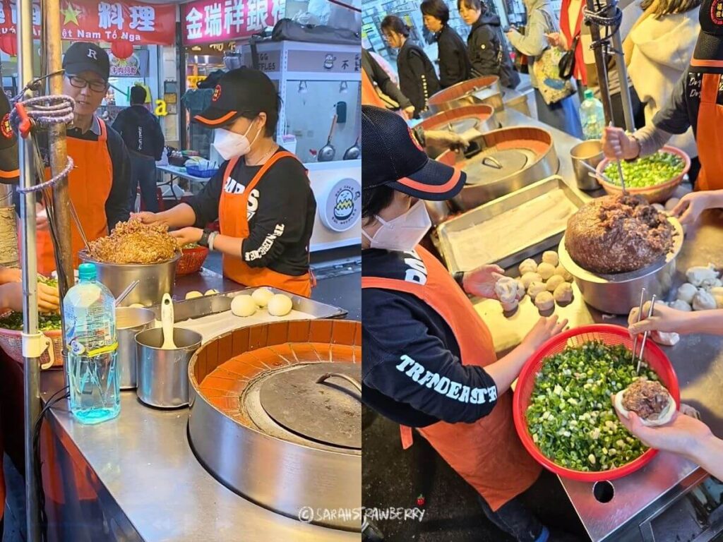 The making of fuzhou pepper bun at Raohe street night market